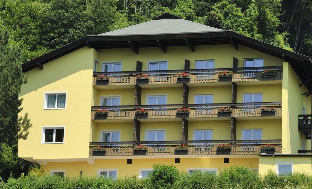 Bellis Hotel Sankt Urban المظهر الخارجي الصورة